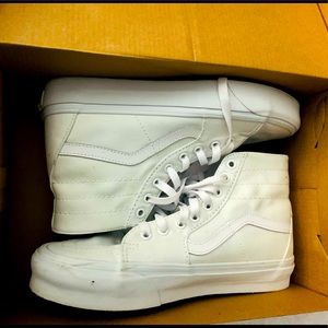 Ladies 9 white high top VANS canvas sneakers